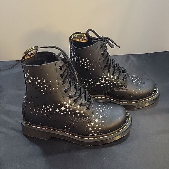 BRAND NEW 1460 PASCAL STARS LEATHER LACE UP BOOTS - Picture 4 of 16